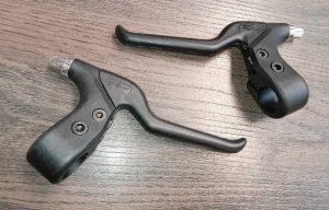 MANIGUETA PLASTICA MTB DE RESINA